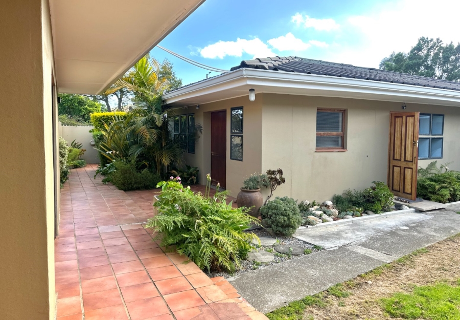 4 Bedroom Property for Sale in Bergsig Western Cape